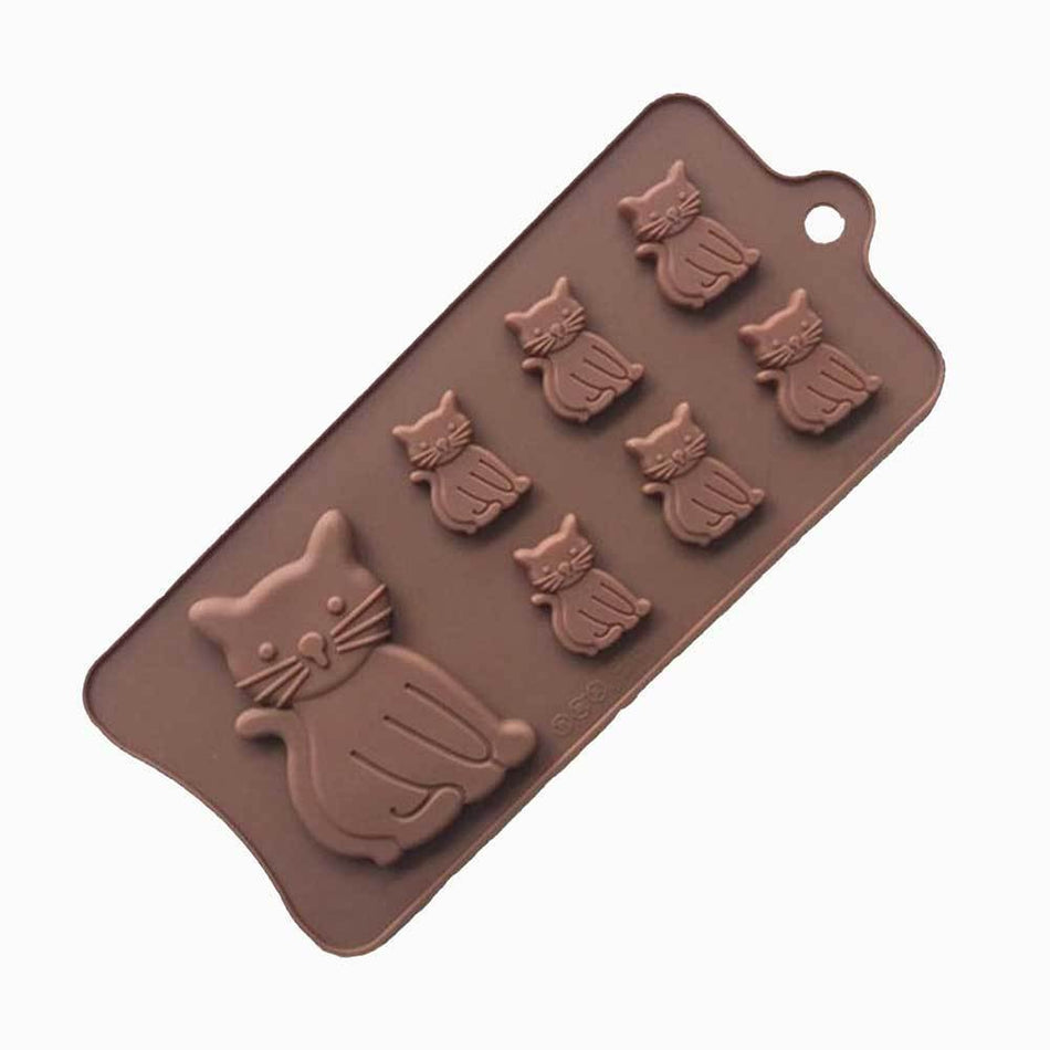 https://www.pawsomecouture.com/cdn/shop/products/silicone-cat-mould_950x950.jpg?v=1599540136